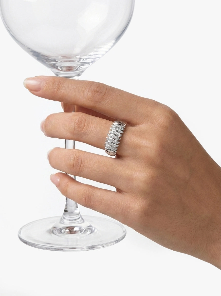 Dikey Sıralı Taşlı Modern Gümüş Renk Yüzük