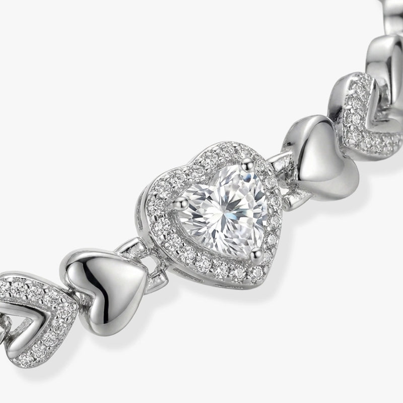 Zirkon Taşlı Sıralı Kalp Figürlü Zincir Bileklik