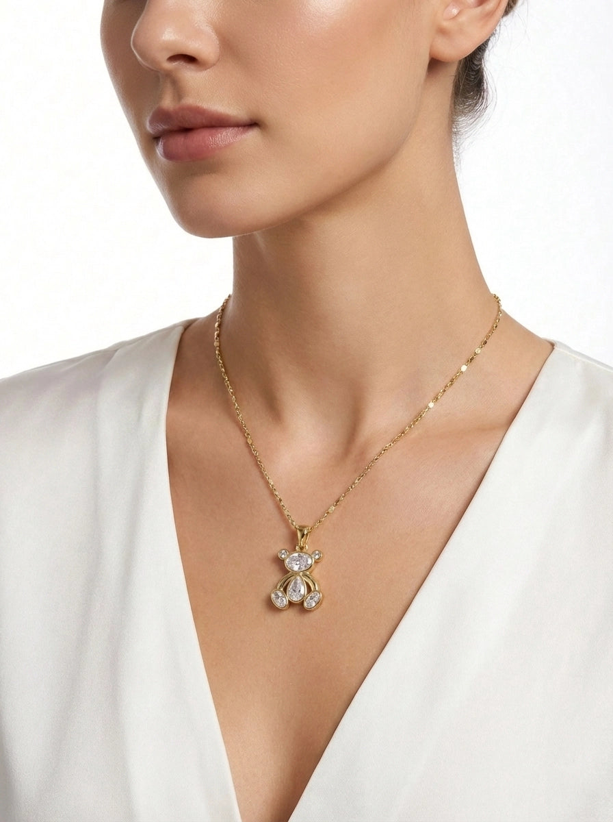 Kristal Taşlı Sevimli Ayıcık Kolye