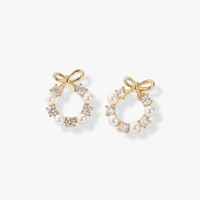 Kurdele Detaylı ve İncili Gold Çivi Küpe