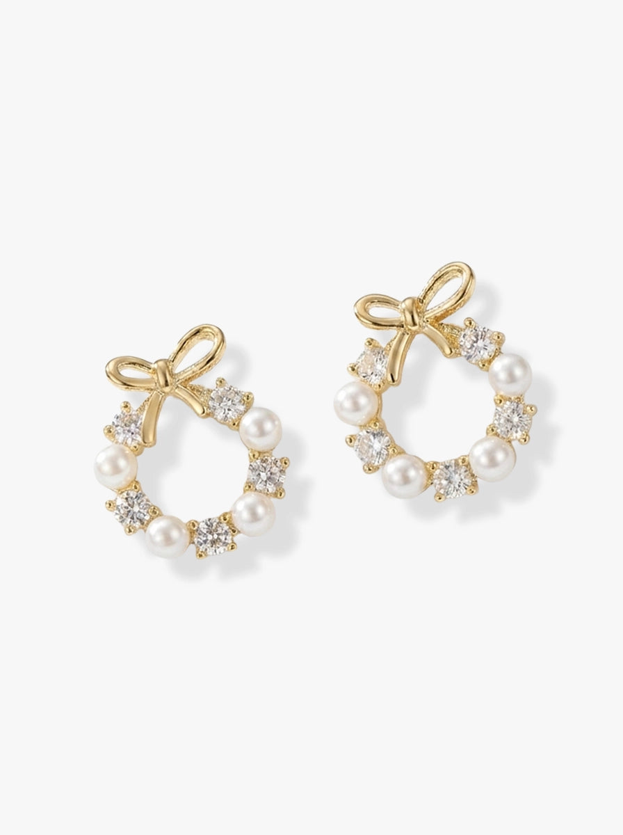 Kurdele Detaylı ve İncili Gold Çivi Küpe