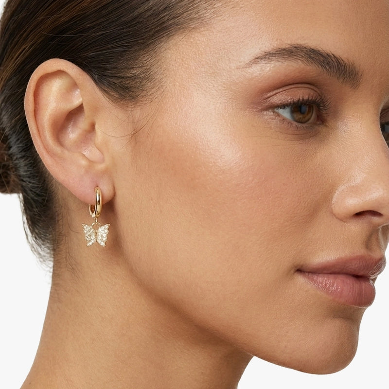 Tek Kelebek Figürlü Sallantılı Gold Halka Küpe